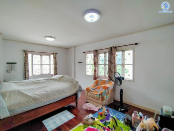 *****บ้านเดี่ยวมือสอง โครงการ ปาริชาติ 345 หลังมุม เนื้อที่กว้าง 76 ตร.ว.พื้นที่ใช้สอย 140 ตร.ม. ฟังก์ชัน 4 ห้องนอน 3 ห้องน้ำ 2 ที่จอดรถ บนทำเลเดินทางสะดวกสบาย เชื่อมต่อถนนสะพานนนทบุรี-บางบัวทอง ถนนรัตนาธิเบศร์ ถนนราชพฤกษ์ ใกล้ห้างสรรพสินค้าโรบินสันศรีสมาน