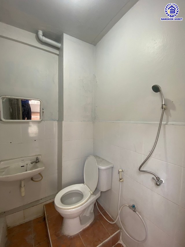 *****คอนโดมิเนียมมือสองย่านนนทบุรี โครงการ โสสุนครคอนโด เรวดี46 บนพื้นที่ใช้สอย 32 ตร.ม. ฟังก์ชัน 1 ห้องนอน 1 ห้องน้ำ บนทำเลเชื่อมต่อถนนรัตนาธิเบศร์, ถนนเลี่ยงเมืองนนท์, ถนนติวานนท์ ใกล้รถไฟฟ้าสายสีม่วง "สถานีบางกระสอ" และ ใกล้จุดขึ้นทางด่วน "ศรีรัช"