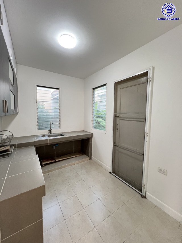 *****บ้านเดี่ยวมือสอง โครงการ ฮาบิเทีย ราชพฤกษ์ หลังมุม จากแบรนด์คุณภาพ Sansiri เนื้อที่ 50 ตร.ว. พื้นที่ใช้สอย 140 ตร.ม. ฟังก์ชัน 3 ห้องนอน 2 ห้องน้ำ จอดรถได้ 2 คัน บนทำเลติดถนนใหญ่345 พร้อมเชื่อมสู่ราชพฤกษ์, แจ้งวัฒนะ และติวานนท์ ฯลฯ ได้อย่างรวดเร็ว ใกล้ทางด่วน "ศรีสมาน" และรายล้อมด้วยสิ่งอำนวยความสะดวกครบ