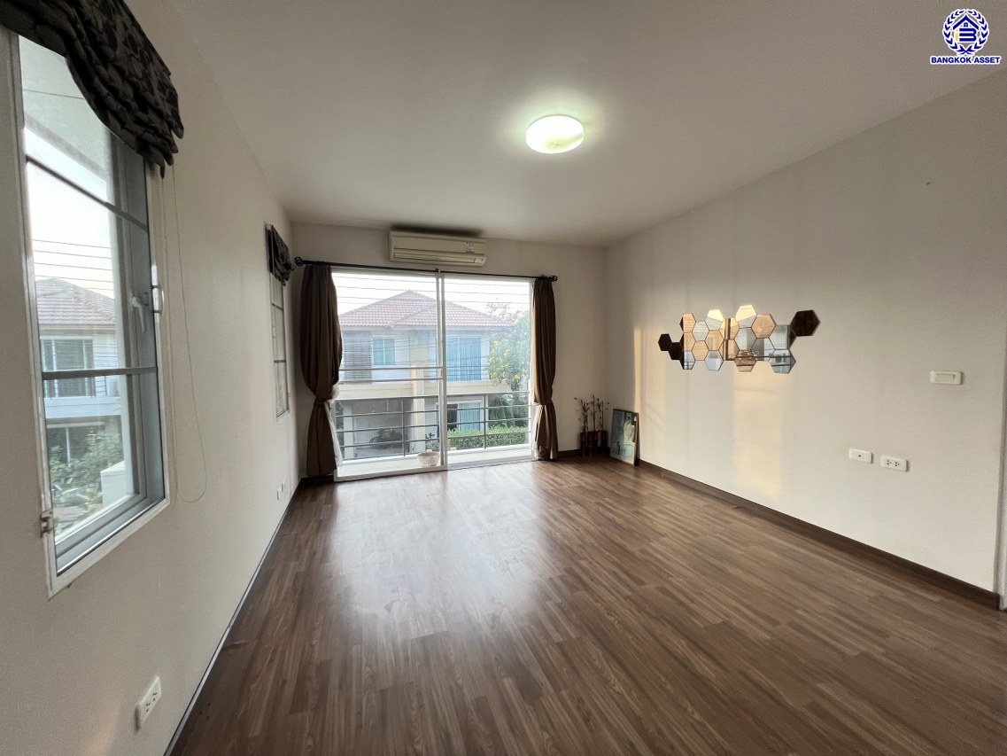 *****บ้านเดี่ยวมือสอง โครงการ ฮาบิเทีย ราชพฤกษ์ หลังมุม จากแบรนด์คุณภาพ Sansiri เนื้อที่ 50 ตร.ว. พื้นที่ใช้สอย 140 ตร.ม. ฟังก์ชัน 3 ห้องนอน 2 ห้องน้ำ จอดรถได้ 2 คัน บนทำเลติดถนนใหญ่345 พร้อมเชื่อมสู่ราชพฤกษ์, แจ้งวัฒนะ และติวานนท์ ฯลฯ ได้อย่างรวดเร็ว ใกล้ทางด่วน "ศรีสมาน" และรายล้อมด้วยสิ่งอำนวยความสะดวกครบ