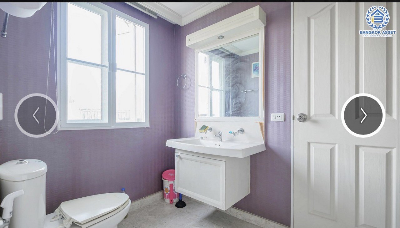 บ้านเดี่ยวมือสอง โครงการ ลัดดารมย์ อิลิแกนซ์ พระราม5-2 เนื้อที่กว้าง 110.80 ตร.ว. พื้นที่ใช้สอย 180 ตร.ม. ฟังก์ชัน 3 ห้องนอน 4 ห้องน้ำ 2 ที่จอดรถ แถมฟรี! เครื่องปรับอากาศ, เครื่องทำน้ำอุ่น, เครื่องดูดควัน บนทำเลเดินสะดวก เชื่อมต่อถนนนครอินทร์ ถนนราชพฤกษ์ ถนนกาญจนาภิเษก ใกล้รถไฟฟ้าสายสีม่วง "สถานีไทรม้า"