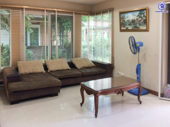 บ้านเดี่ยวมือสอง โครงการ ลัดดารมย์ อิลิแกนซ์ พระราม5-2 เนื้อที่กว้าง 110.80 ตร.ว. พื้นที่ใช้สอย 180 ตร.ม. ฟังก์ชัน 3 ห้องนอน 4 ห้องน้ำ 2 ที่จอดรถ แถมฟรี! เครื่องปรับอากาศ, เครื่องทำน้ำอุ่น, เครื่องดูดควัน บนทำเลเดินสะดวก เชื่อมต่อถนนนครอินทร์ ถนนราชพฤกษ์ ถนนกาญจนาภิเษก ใกล้รถไฟฟ้าสายสีม่วง "สถานีไทรม้า"