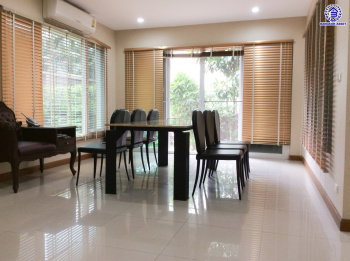 บ้านเดี่ยวมือสอง โครงการ ลัดดารมย์ อิลิแกนซ์ พระราม5-2 เนื้อที่กว้าง 110.80 ตร.ว. พื้นที่ใช้สอย 180 ตร.ม. ฟังก์ชัน 3 ห้องนอน 4 ห้องน้ำ 2 ที่จอดรถ แถมฟรี! เครื่องปรับอากาศ, เครื่องทำน้ำอุ่น, เครื่องดูดควัน บนทำเลเดินสะดวก เชื่อมต่อถนนนครอินทร์ ถนนราชพฤกษ์ ถนนกาญจนาภิเษก ใกล้รถไฟฟ้าสายสีม่วง "สถานีไทรม้า"