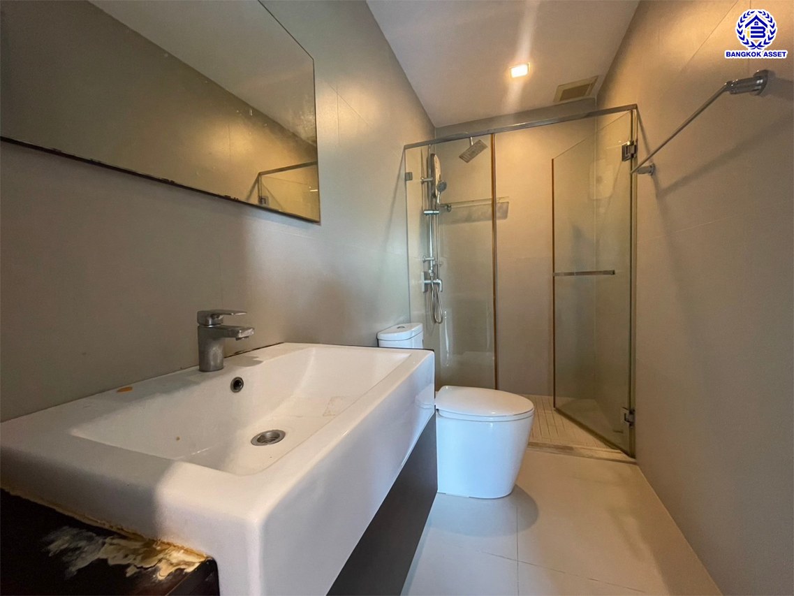 ทาวน์โฮมมือสองกรุงเทพฯ โครงการ อาร์เด้น ลาดพร้าว71 เนื้อที่ 20 ตร.ว. พื้นที่ใช้สอย 185 ตร.ม. ฟังก์ชัน 3 ห้องนอน 4 ห้องน้ำ 2 ที่จอดรถ แถมฟรี! เครื่องปรับอากาศ บนทำเลแห่งการเดินทาง เชื่อมต่อถนนประเสริฐมนูกิจ, ถนนเกษตร-นวมินทร์, ถนนลาดพร้าว และใกล้จุดขึ้นทางด่วน "เอกมัย-รามอินทรา"