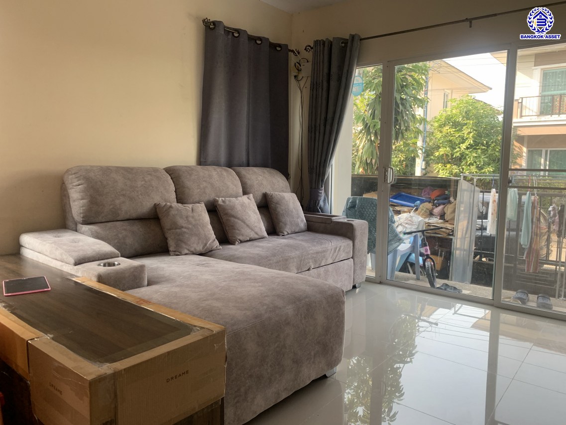 *****บ้านแฝดมือสองนนทบุรี โครงการ ภัสสร ไพรด์ ปิ่นเกล้า-วงแหวน เนื้อที่ 41.30 ตร.ว. พื้นที่ใช้สอย 138 ตร.ม. ฟังก์ชัน 3 ห้องนอน 2 ห้องน้ำ 2 ที่จอดรถ บนทำเลเดินทางสะดวก เชื่อมต่อทั้งปิ่นเกล้า-ศาลายา ใกล้เซ็นทรัลเวสต์เกต รถไฟฟ้าสายสีม่วง "สถานีตลาดบางใหญ่" และทางด่วน "กาญจนาภิเษก"