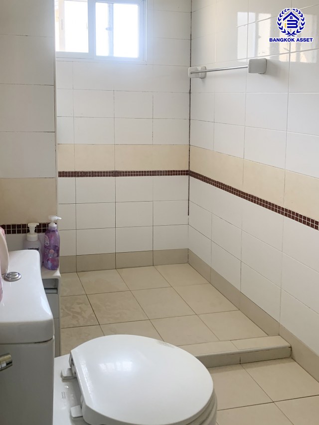 *****บ้านแฝดมือสองนนทบุรี โครงการ ภัสสร ไพรด์ ปิ่นเกล้า-วงแหวน เนื้อที่ 41.30 ตร.ว. พื้นที่ใช้สอย 138 ตร.ม. ฟังก์ชัน 3 ห้องนอน 2 ห้องน้ำ 2 ที่จอดรถ บนทำเลเดินทางสะดวก เชื่อมต่อทั้งปิ่นเกล้า-ศาลายา ใกล้เซ็นทรัลเวสต์เกต รถไฟฟ้าสายสีม่วง "สถานีตลาดบางใหญ่" และทางด่วน "กาญจนาภิเษก"