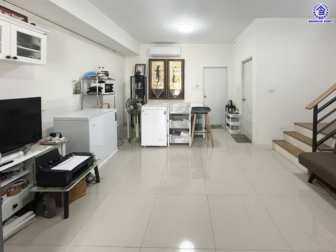 *****ทาวน์เฮ้าส์มือสองนนทบุรี โครงการ พลีโน่ ชัยพฤกษ์-แจ้งวัฒนะ เนื้อที่ 17.50 ตร.ว. พื้นที่ใช้สอย 106.86 ตร.ม. ฟังก์ชัน 3 ห้องนอน 2 ห้องน้ำ 2 ที่จอดรถ บนทำเลดี เชื่อมต่อถนน 345, ถนนราชพฤกษ์ ใกล้จุดขึ้นทางด่วน "ศรีสมาน" และใกล้รถไฟฟ้าสายสีชมพู สถานีแยกปากเกร็ด