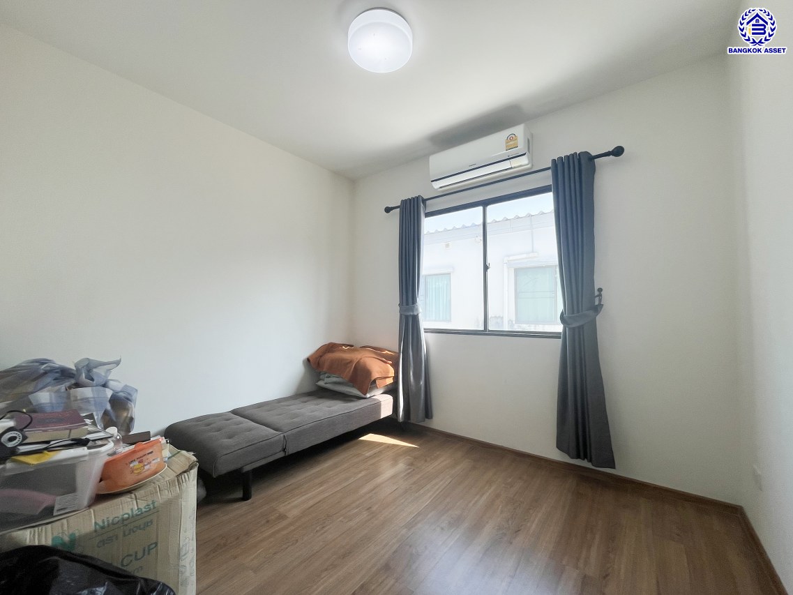 *****ทาวน์เฮ้าส์มือสองนนทบุรี โครงการ พลีโน่ ชัยพฤกษ์-แจ้งวัฒนะ เนื้อที่ 17.50 ตร.ว. พื้นที่ใช้สอย 106.86 ตร.ม. ฟังก์ชัน 3 ห้องนอน 2 ห้องน้ำ 2 ที่จอดรถ บนทำเลดี เชื่อมต่อถนน 345, ถนนราชพฤกษ์ ใกล้จุดขึ้นทางด่วน "ศรีสมาน" และใกล้รถไฟฟ้าสายสีชมพู สถานีแยกปากเกร็ด