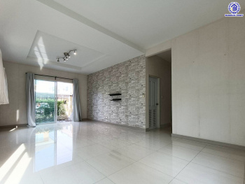 บ้านแฝดมือสอง โครงการ เพอร์เฟคพาร์ค ราชพฤกษ์ เนื้อที่ 39.60 ตร.ว. พื้นที่ใช้สอย 106 ตร.ม. ฟังก์ชัน 3 ห้องนอน 2 ห้องน้ำ 2 ที่จอดรถ บ้านพร้อมเข้าอยู่  แถมฟรี! เครื่องปรับอากาศ บนทำเลเดินทางสะดวก เชื่อมต่อถนนราชพฤกษ์ ถนนรัตนาธิเบศร์ ใกล้รถไฟฟ้าสายสีม่วง "สถานีบางรักน้อยท่าอิฐ" และทางด่วน "ศรีรัช"