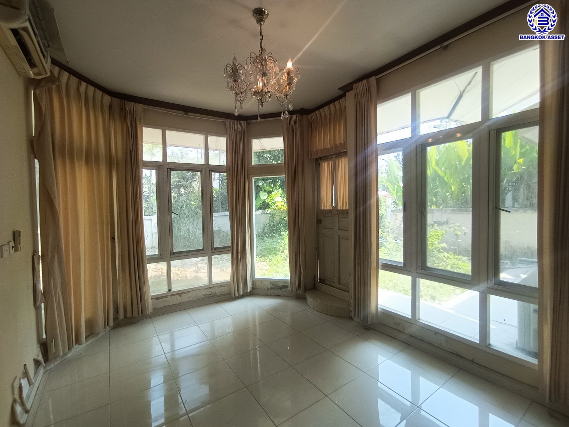 *****บ้านเดี่ยวมือสองนนทบุรี โครงการ เพอร์เฟคเพลส รัตนาธิเบศร์-ไทรม้า บนเนื้อที่ 103.70 ตร.ว. พื้นที่ใช้สอย 250 ตร.ม. ฟังก์ชัน 3 ห้องนอน 3 ห้องน้ำ 1 ห้องแม่บ้าน จอดรถได้ 4 คัน แถมฟรี! เครื่องปรับอากาศ ใกล้ 2 เซ็นทรัล ทั้งเซ็นทรัลรัตนาธิเบศร์, เซ็นทรัลเวสต์เกต บนทำเลเชื่อมต่อได้หลายเส้นทาง ติดถนนรัตนาธิเบศร์ และ รถไฟฟ้าสายสีม่วง "สถานีบางรักน้อยท่าอิฐ"