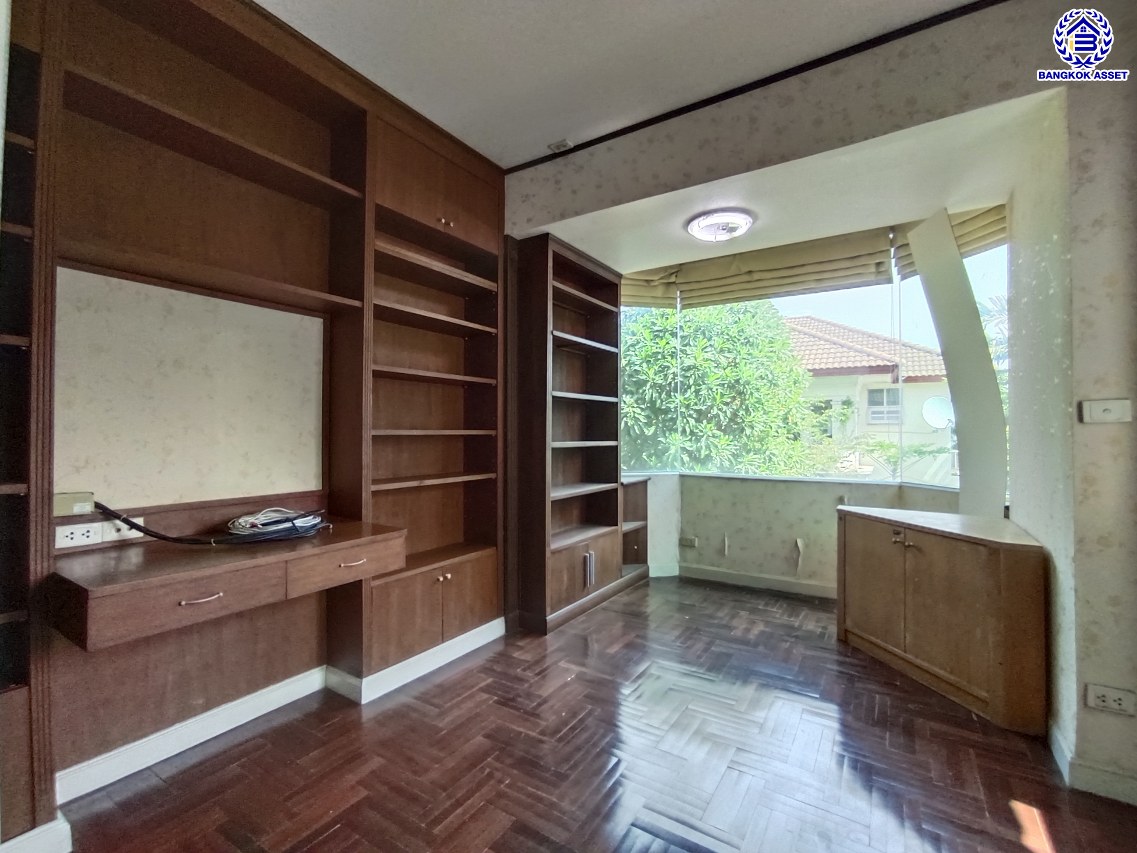 *****บ้านเดี่ยวมือสองนนทบุรี โครงการ เพอร์เฟคเพลส รัตนาธิเบศร์-ไทรม้า บนเนื้อที่ 103.70 ตร.ว. พื้นที่ใช้สอย 250 ตร.ม. ฟังก์ชัน 3 ห้องนอน 3 ห้องน้ำ 1 ห้องแม่บ้าน จอดรถได้ 4 คัน แถมฟรี! เครื่องปรับอากาศ ใกล้ 2 เซ็นทรัล ทั้งเซ็นทรัลรัตนาธิเบศร์, เซ็นทรัลเวสต์เกต บนทำเลเชื่อมต่อได้หลายเส้นทาง ติดถนนรัตนาธิเบศร์ และ รถไฟฟ้าสายสีม่วง "สถานีบางรักน้อยท่าอิฐ"