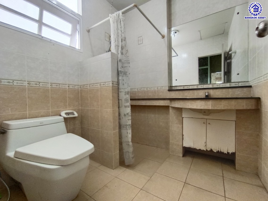 *****บ้านเดี่ยวมือสองนนทบุรี โครงการ เพอร์เฟคเพลส รัตนาธิเบศร์-ไทรม้า บนเนื้อที่ 103.70 ตร.ว. พื้นที่ใช้สอย 250 ตร.ม. ฟังก์ชัน 3 ห้องนอน 3 ห้องน้ำ 1 ห้องแม่บ้าน จอดรถได้ 4 คัน แถมฟรี! เครื่องปรับอากาศ ใกล้ 2 เซ็นทรัล ทั้งเซ็นทรัลรัตนาธิเบศร์, เซ็นทรัลเวสต์เกต บนทำเลเชื่อมต่อได้หลายเส้นทาง ติดถนนรัตนาธิเบศร์ และ รถไฟฟ้าสายสีม่วง "สถานีบางรักน้อยท่าอิฐ"