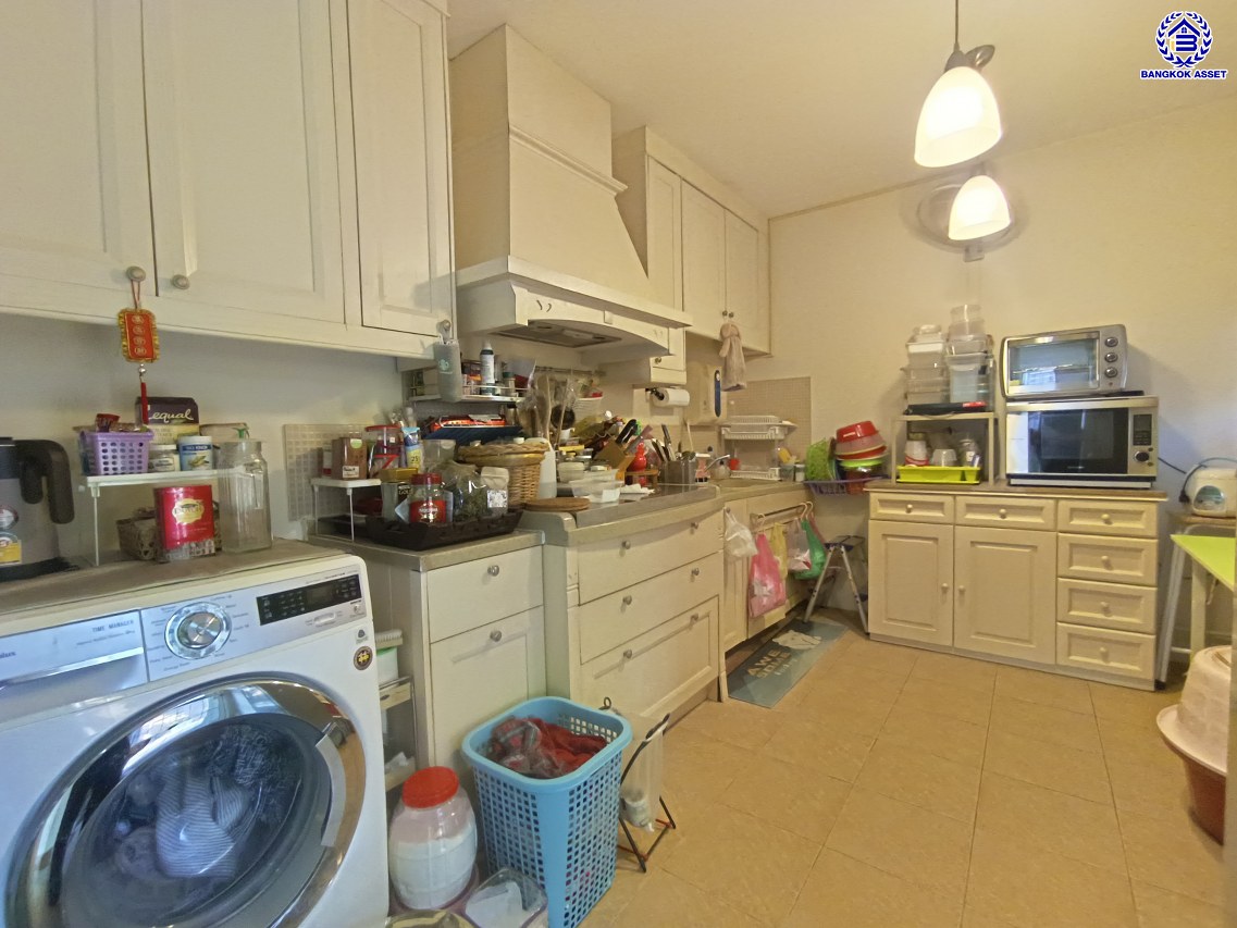 *****บ้านเดี่ยวมือสอง โครงการ ลัดดารมย์ อิลิแกนซ์ พระราม5-2 เนื้อที่กว้าง 113.30 ตร.ว. พื้นที่ใช้สอย 250 ตร.ม. ฟังก์ชัน 3 ห้องนอน 4 ห้องน้ำ 2 ที่จอดรถ แถมฟรี! เครื่องปรับอากาศ, เครื่องทำน้ำอุ่น, เครื่องดูดควัน และเตาไฟฟ้า บนทำเลเดินสะดวก เชื่อมต่อถนนนครอินทร์ ถนนราชพฤกษ์ ถนนกาญจนาภิเษก ใกล้รถไฟฟ้าสายสีม่วง "สถานีไทรม้า"