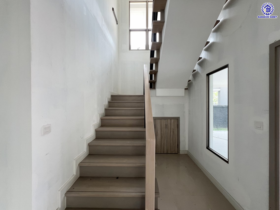 *****บ้านเดี่ยวมือสองนนทบุรี โครงการ เดอะปาล์ม แจ้งวัฒนะ-ชัยพฤกษ์ เนื้อที่กว้าง 69.60 ตร.ว. พื้นที่ใช้สอย 263 ตร.ม. ฟังก์ชัน 4 ห้องนอน 4 ห้องน้ำ 3 ที่จอดรถ บนทำเลแห่งการเดินทาง เชื่อมต่อถนนแจ้งวัฒนะ, ถนนชัยพฤกษ์, ถนนติวานนท์ และใกล้เมเจอร์ ฮอลลีวูด ปากเกร็ด และเซ็นทรัล แจ้งวัฒนะ จองเลย!