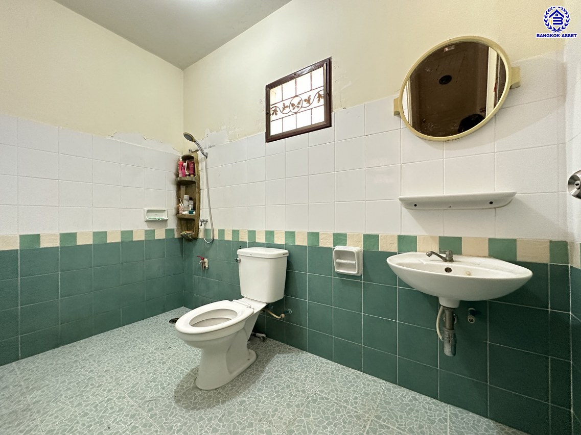 *****ทาวน์เฮ้าส์มือสองนนทบุรี โครงการ พฤกษา21 กาญจนาภิเษก หลังมุม เนื้อที่กว้าง 35.70 ตร.ว. พื้นที่ใช้สอย 130 ตร.ม. ฟังก์ชัน 3 ห้องนอน 2 ห้องน้ำ 1 ที่จอดรถ บนทำเลแห่งการเดินทาง เชื่อมต่อถนนคลองถนน, ถนนกาญจนาภิเษก, ถนนรัตนาธิเบศร์ ใกล้รถไฟฟ้าสายสีม่วง "สถานีคลองบางไผ่"