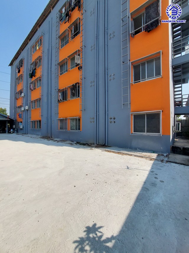 *****อพาร์ทเมนต์มือสองสมุทรสาคร โครงการ อพาร์ทเมนต์ BJW สุคนธวิท หลังมุม เนื้อที่ 307 ตร.ว. พื้นที่ใช้สอย 1760 ตร.ม. ฟังก์ชัน 10 ห้องนอน 10 ห้องน้ำ 10 ที่จอดรถ บนทำเลเดินทางสะดวก เชื่อมต่อถนนสุคนธวิท, ถนนพุทธสาคร, ถนนเศรษฐกิจ1