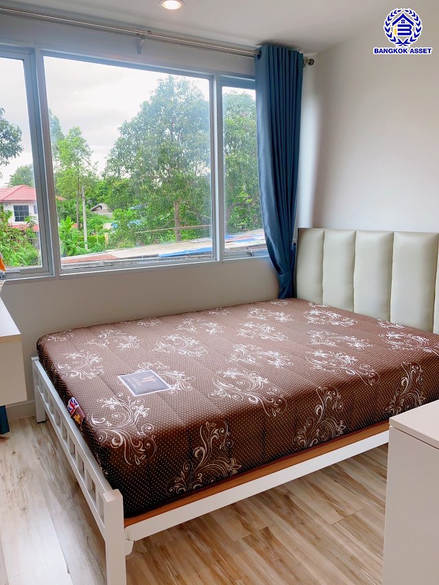 *****คอนโดมิเนียมมือสองนนทบุรี โครงการ สัมมากร เอสเก้า คอนโดมิเนียม รัตนาธิเบศร์ พื้นที่ใช้สอย 26.83 ตร.ม. ฟังก์ชัน 1 ห้องนอน 1 ห้องน้ำ พร้อมเข้าอยู่อาศัย บนทำเลเดินทางสะดวก เชื่อมต่อถนนรัตนาธิเบศร์ ถนนบางกรวย-ไทรน้อย ถนนราชพฤกษ์ ใกล้รถไฟฟ้าสายสีม่วง "สถานีบางรักน้อย"