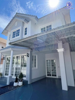 บ้านเดี่ยวมือสอง โครงการ เนเบอร์โฮม วัชรพล เนื้อที่ 51.50 ตร.ว. พื้นที่ใช้สอย 154 ตร.ม. ฟังก์ชัน 3 ห้องนอน 3 ห้องน้ำ 2 ที่จอดรถ แถมฟรี! เครื่องปรับอากาศ, เครื่องทำน้ำอุ่น บนทำเลศักยภาพ เดินทางสะดวกเชื่อมต่อถนนสุขาภิบาล5 ถนนวัชรพล ถนนรามอินทรา ใกล้ห้างสรรพสินค้า Fashion Island และจุดขึ้นทางด่วน "รามอินทรา-อาจณรงค์"...