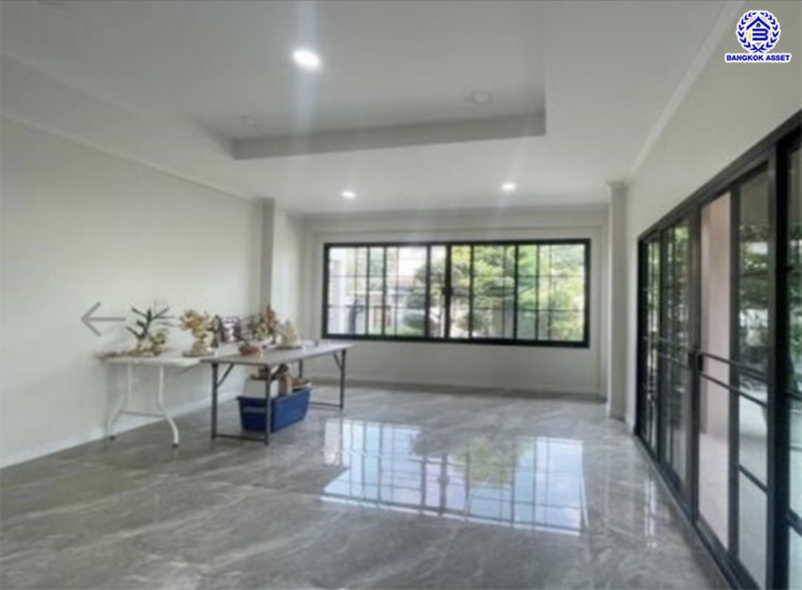 *****บ้านเดี่ยวมือสองนนทบุรี โครงการ ธารา ราชพฤกษ์-ปิ่นเกล้า หลังมุม เนื้อที่ 84 ตร.ว. พื้นที่ใช้สอย 290 ตร.ม. ฟังก์ชัน 3 ห้องนอน 3 ห้องน้ำ 2 ที่จอดรถ บ้านสวยพร้อมเข้าอยู่ ทำเลโครงการดี เดินทางสะดวก เชื่อมต่อถนนนครอินทร์ ถนนกาญจนาภิเษก ใกล้รถไฟฟ้าสายสีแดง "สถานีตลิ่งชัน" และจุดขึ้นทางด่วน "ศรีรัช-วงแหวนรอบนอก"