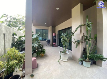 *****บ้านเดี่ยวมือสองนนทบุรี โครงการ ธารา ราชพฤกษ์-ปิ่นเกล้า หลังมุม เนื้อที่ 84 ตร.ว. พื้นที่ใช้สอย 290 ตร.ม. ฟังก์ชัน 3 ห้องนอน 3 ห้องน้ำ 2 ที่จอดรถ บ้านสวยพร้อมเข้าอยู่ ทำเลโครงการดี เดินทางสะดวก เชื่อมต่อถนนนครอินทร์ ถนนกาญจนาภิเษก ใกล้รถไฟฟ้าสายสีแดง "สถานีตลิ่งชัน" และจุดขึ้นทางด่วน "ศรีรัช-วงแหวนรอบนอก"