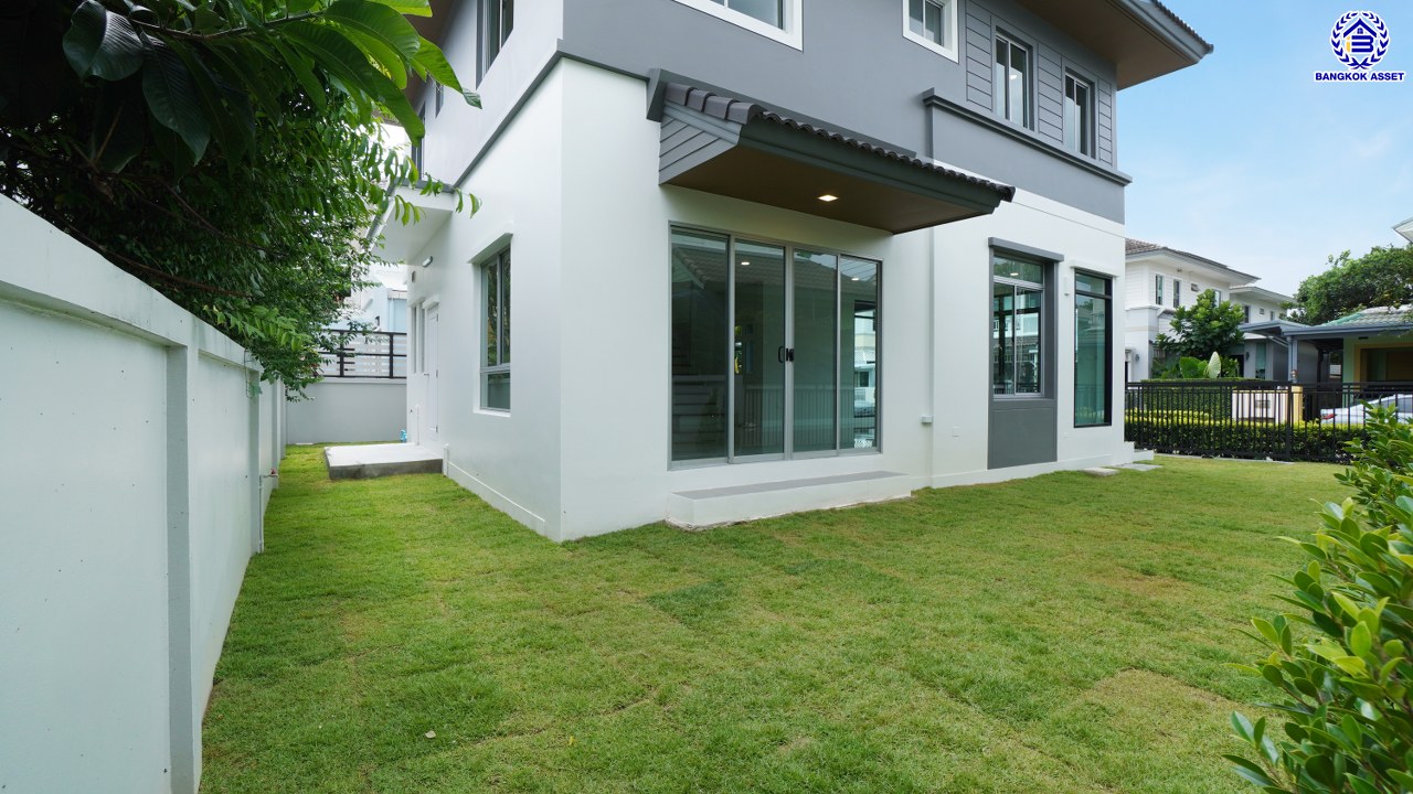 บ้านมือสองตกแต่งใหม่ จาก L&H โครงการ มัณฑนา นครอินทร์-พระราม5 เนื้อที่ดิน 56.9 ตร.ว. พื้นที่ใช้สอย 176.1 ตร.ม. ฟังก์ชัน 3 ห้องนอน 3 ห้องน้ำ จอดรถได้ 2 คัน พื้นที่รอบบ้านกว้างขวางสามารถปรับเป็นพื้นที่อเนกประสงค์ หรือต่อเติมเพิ่มเติมได้ Facility ภายในโครงการครบครัน บนทำเลติดถนนนครอินทร์ ใกล้ทางด่วน "ประจิมรัถยา" และรถไฟฟ้าสายสีม่วง "สถานีบางรักใหญ่"