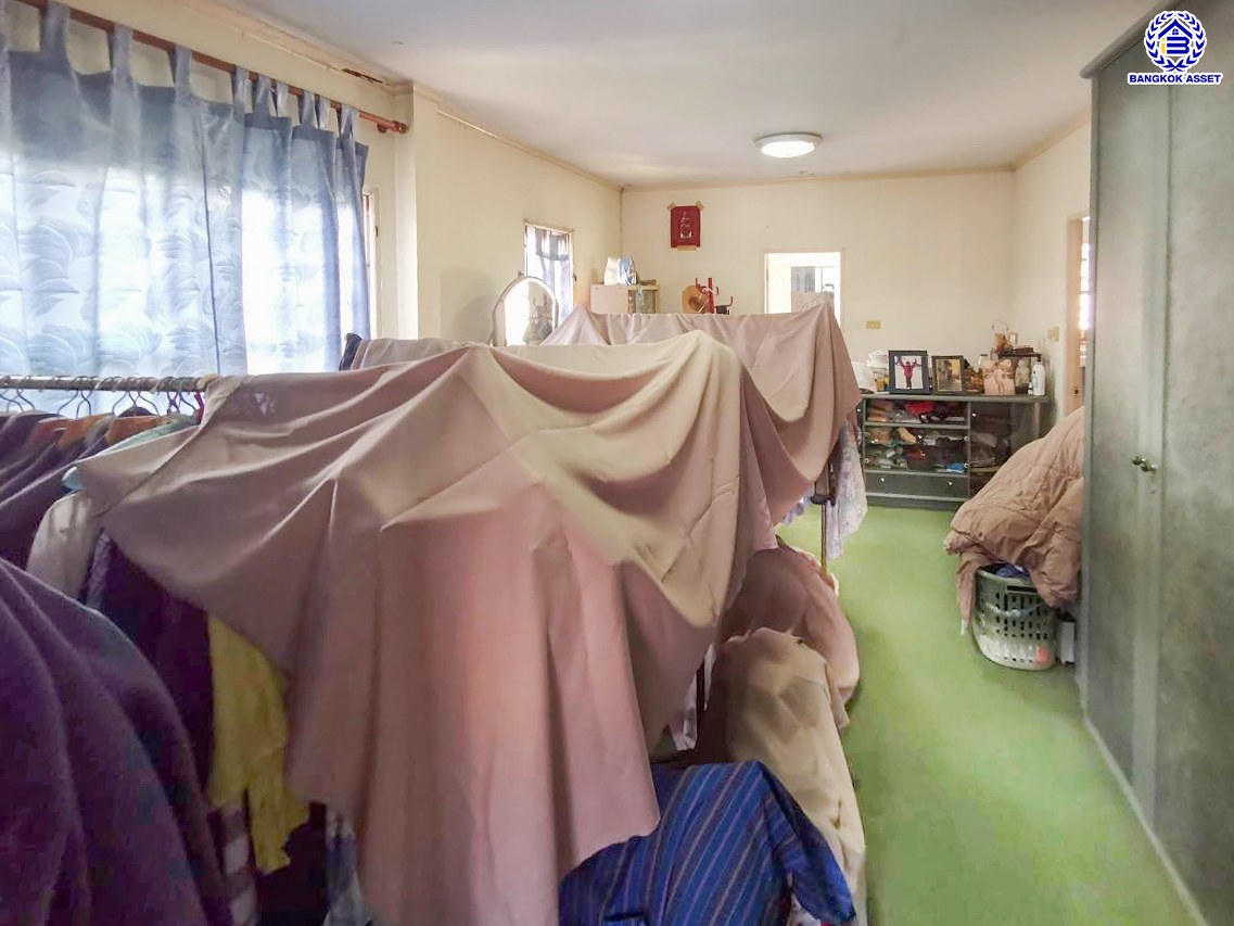 บ้านเดี่ยวมือสองนนทบุรี โครงการ ชัยพฤกษ์ บางบัวทอง เนื้อที่ 120.20 ตร.ว. พื้นที่ใช้สอย 285 ตร.ม. ฟังก์ชัน 5 ห้องนอน 3 ห้องน้ำ จอดรถได้ 4 คัน พร้อมแถมฟรี! เครื่องปรับอากาศ 3 เครื่อง ทำเลติดถนนบางกรวย-ไทรน้อย เชื่อมต่อถนนกาญจนาภิเษก ใกล้เซ็นทรัลเวสต์เกต และรถไฟฟ้าสายสีม่วง "สถานีบางพลู"