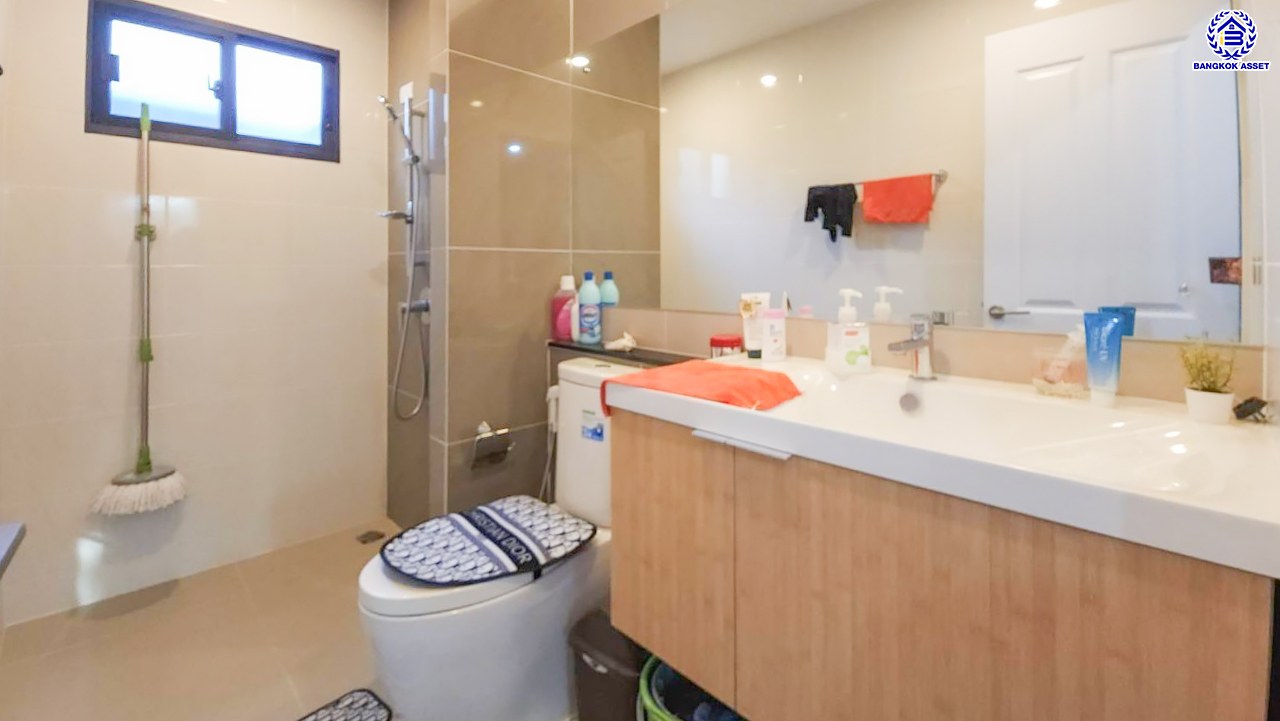 *****บ้านเดี่ยวมือสองนนทบุรี โครงการ ภัสสร แจ้งวัฒนะ-ชัยพฤกษ์ หลังริม เนื้อที่ 109.60 ตร.ว. พื้นที่ใช้สอย 222 ตร.ม. ฟังก์ชัน 4 ห้องนอน 4 ห้องน้ำ 4 ที่จอดรถ บนทำเลแห่งการเดินทาง ใกล้รถไฟฟ้าสายสีชมพู "สถานีปากเกร็ด" และทางด่วน "แจ้งวัฒนะ" พร้อมเข้าอยู่!