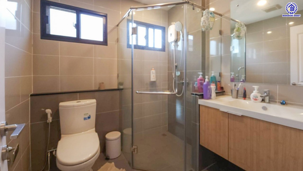 *****บ้านเดี่ยวมือสองนนทบุรี โครงการ ภัสสร แจ้งวัฒนะ-ชัยพฤกษ์ หลังริม เนื้อที่ 109.60 ตร.ว. พื้นที่ใช้สอย 222 ตร.ม. ฟังก์ชัน 4 ห้องนอน 4 ห้องน้ำ 4 ที่จอดรถ บนทำเลแห่งการเดินทาง ใกล้รถไฟฟ้าสายสีชมพู "สถานีปากเกร็ด" และทางด่วน "แจ้งวัฒนะ" พร้อมเข้าอยู่!