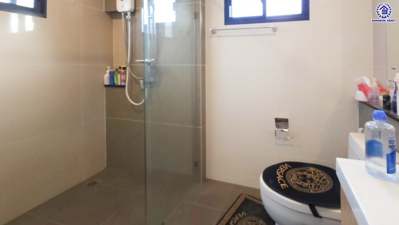 *****บ้านเดี่ยวมือสองนนทบุรี โครงการ ภัสสร แจ้งวัฒนะ-ชัยพฤกษ์ หลังริม เนื้อที่ 109.60 ตร.ว. พื้นที่ใช้สอย 222 ตร.ม. ฟังก์ชัน 4 ห้องนอน 4 ห้องน้ำ 4 ที่จอดรถ บนทำเลแห่งการเดินทาง ใกล้รถไฟฟ้าสายสีชมพู "สถานีปากเกร็ด" และทางด่วน "แจ้งวัฒนะ" พร้อมเข้าอยู่!