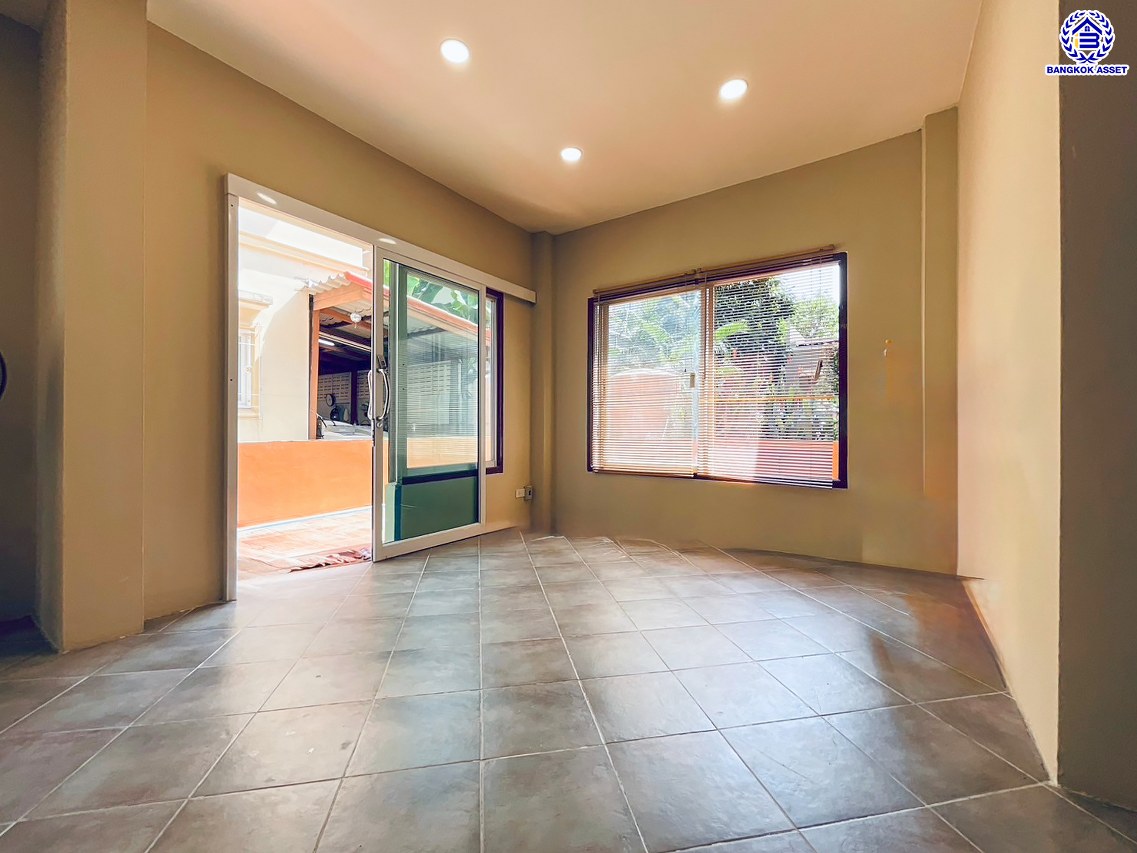 *****บ้านเดี่ยวมือสองปทุมธานี โครงการ ดิสคอฟเวอรี่ บาหลีก้า ลำลูกกา เนื้อที่ 68.20 ตร.ว. พื้นที่ใช้สอย 160 ตร.ม. ฟังก์ชัน 3 ห้องนอน 3 ห้องน้ำ จอดรถได้ 2 คัน พร้อมแถมฟรี! เครื่องปรับอากาศ บนทำเลดีที่สุด เชื่อมต่อถนนพระองค์เจ้าสาย4, ถนนลำลูกกา, ถนนรังสิต-นครนายก ใกล้ฟิวเจอร์พารค์รังสิต