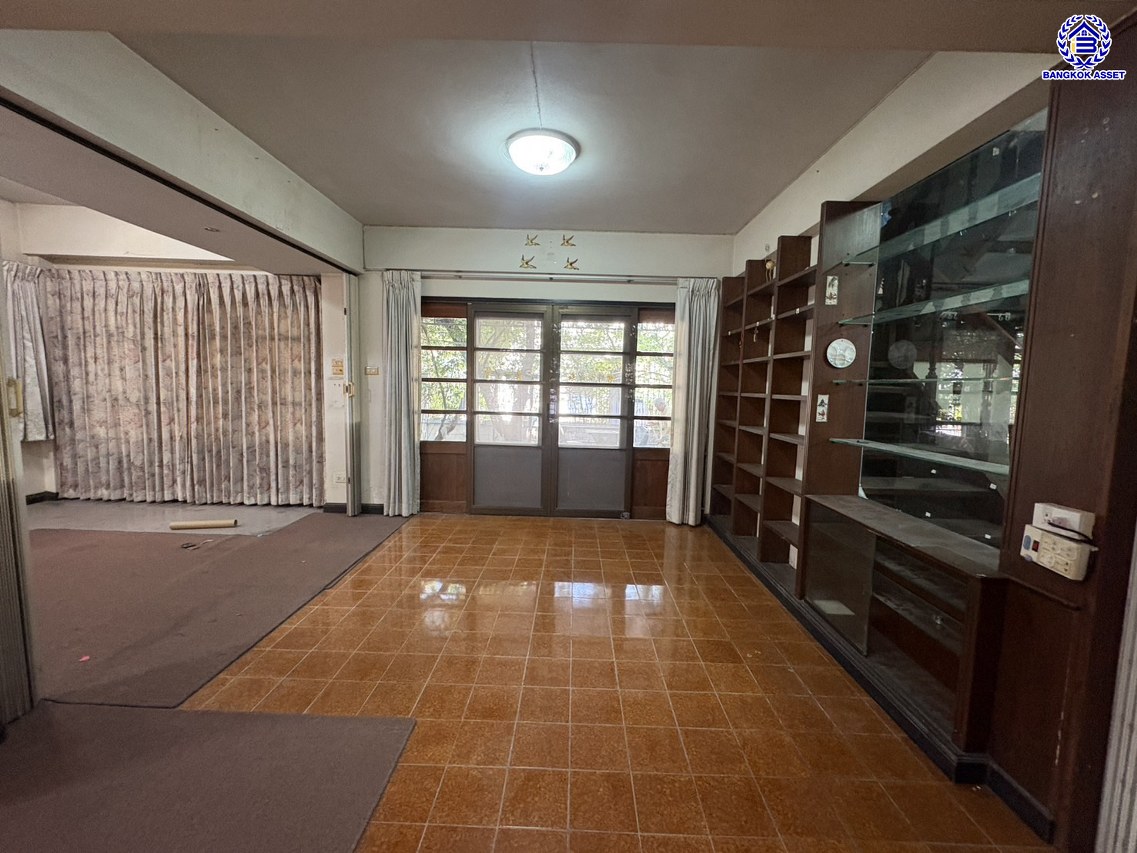 *****บ้านเดี่ยวมือสอง โครงการ ชวนชื่นกรีนวิลล์ พุทธมณฑลสาย2 เนื้อที่ 68 ตร.ว. พื้นที่ใช้สอย 200 ตร.ม. 4 ห้องนอน 3 ห้องน้ำ 3 ที่จอดรถ บนทำเลศักยภาพ เชื่อมต่อ ถ.พุทธมณฑลสาย2 และ ถ.กาญจนาภิเษก ใกล้ทางคู่ขนานลอยฟ้าบรมราชชนนี, เซ็นทรัลปิ่นเกล้า และ ใกล้มหาวิทยาลัยมหิดล