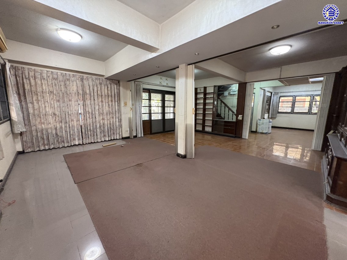 *****บ้านเดี่ยวมือสอง โครงการ ชวนชื่นกรีนวิลล์ พุทธมณฑลสาย2 เนื้อที่ 68 ตร.ว. พื้นที่ใช้สอย 200 ตร.ม. 4 ห้องนอน 3 ห้องน้ำ 3 ที่จอดรถ บนทำเลศักยภาพ เชื่อมต่อ ถ.พุทธมณฑลสาย2 และ ถ.กาญจนาภิเษก ใกล้ทางคู่ขนานลอยฟ้าบรมราชชนนี, เซ็นทรัลปิ่นเกล้า และ ใกล้มหาวิทยาลัยมหิดล