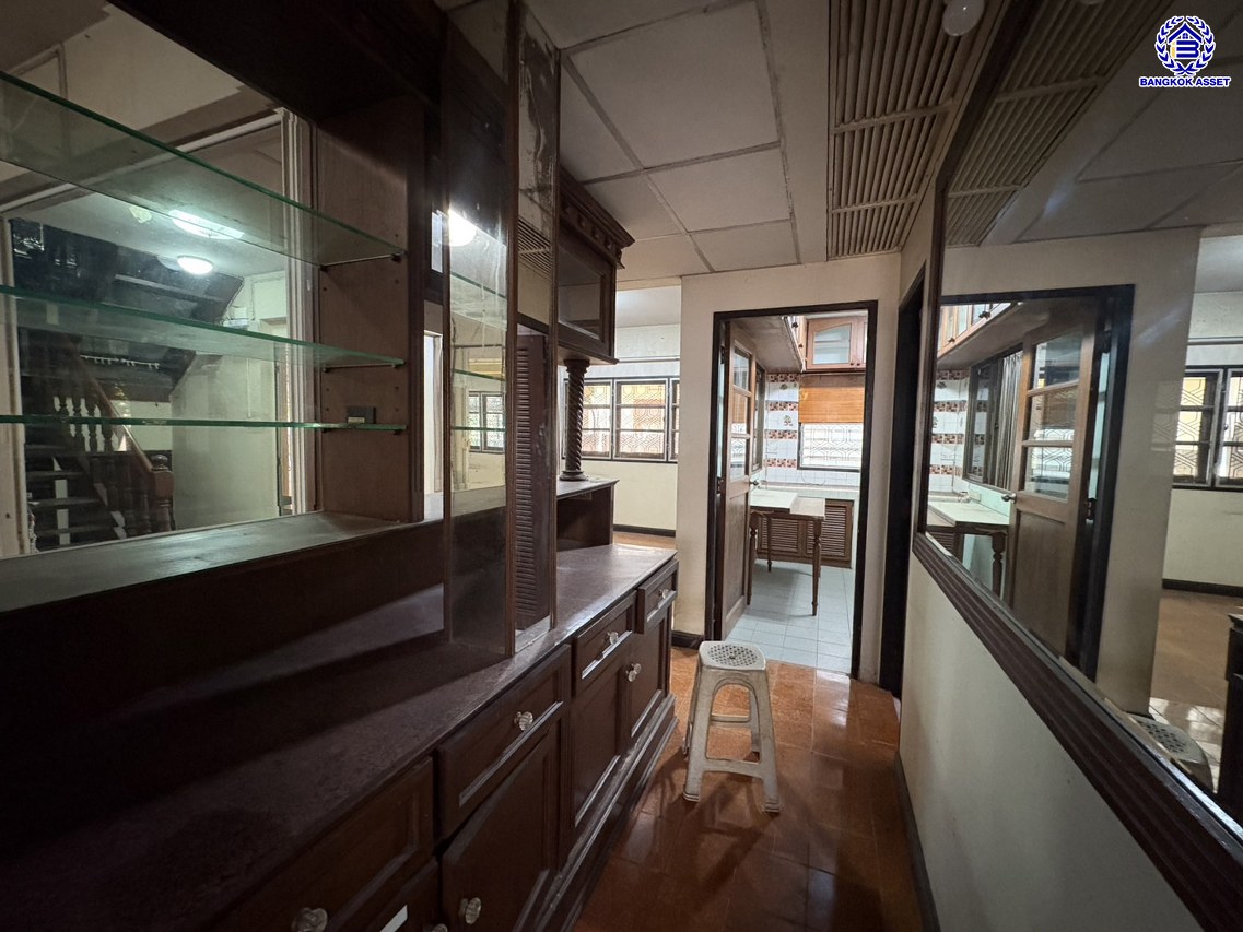 *****บ้านเดี่ยวมือสอง โครงการ ชวนชื่นกรีนวิลล์ พุทธมณฑลสาย2 เนื้อที่ 68 ตร.ว. พื้นที่ใช้สอย 200 ตร.ม. 4 ห้องนอน 3 ห้องน้ำ 3 ที่จอดรถ บนทำเลศักยภาพ เชื่อมต่อ ถ.พุทธมณฑลสาย2 และ ถ.กาญจนาภิเษก ใกล้ทางคู่ขนานลอยฟ้าบรมราชชนนี, เซ็นทรัลปิ่นเกล้า และ ใกล้มหาวิทยาลัยมหิดล