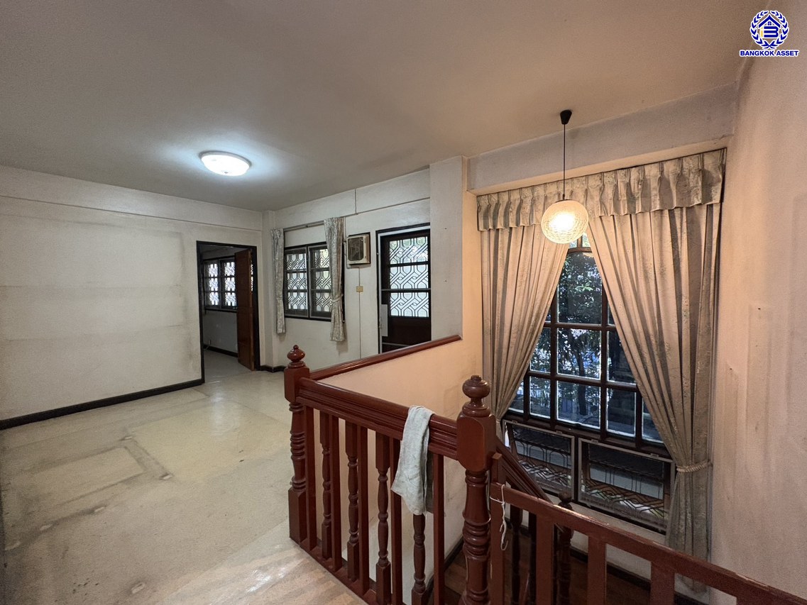 *****บ้านเดี่ยวมือสอง โครงการ ชวนชื่นกรีนวิลล์ พุทธมณฑลสาย2 เนื้อที่ 68 ตร.ว. พื้นที่ใช้สอย 200 ตร.ม. 4 ห้องนอน 3 ห้องน้ำ 3 ที่จอดรถ บนทำเลศักยภาพ เชื่อมต่อ ถ.พุทธมณฑลสาย2 และ ถ.กาญจนาภิเษก ใกล้ทางคู่ขนานลอยฟ้าบรมราชชนนี, เซ็นทรัลปิ่นเกล้า และ ใกล้มหาวิทยาลัยมหิดล