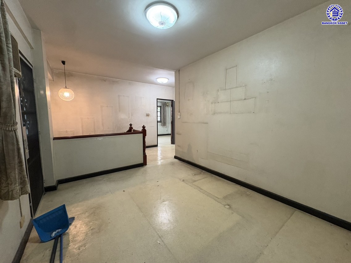 *****บ้านเดี่ยวมือสอง โครงการ ชวนชื่นกรีนวิลล์ พุทธมณฑลสาย2 เนื้อที่ 68 ตร.ว. พื้นที่ใช้สอย 200 ตร.ม. 4 ห้องนอน 3 ห้องน้ำ 3 ที่จอดรถ บนทำเลศักยภาพ เชื่อมต่อ ถ.พุทธมณฑลสาย2 และ ถ.กาญจนาภิเษก ใกล้ทางคู่ขนานลอยฟ้าบรมราชชนนี, เซ็นทรัลปิ่นเกล้า และ ใกล้มหาวิทยาลัยมหิดล