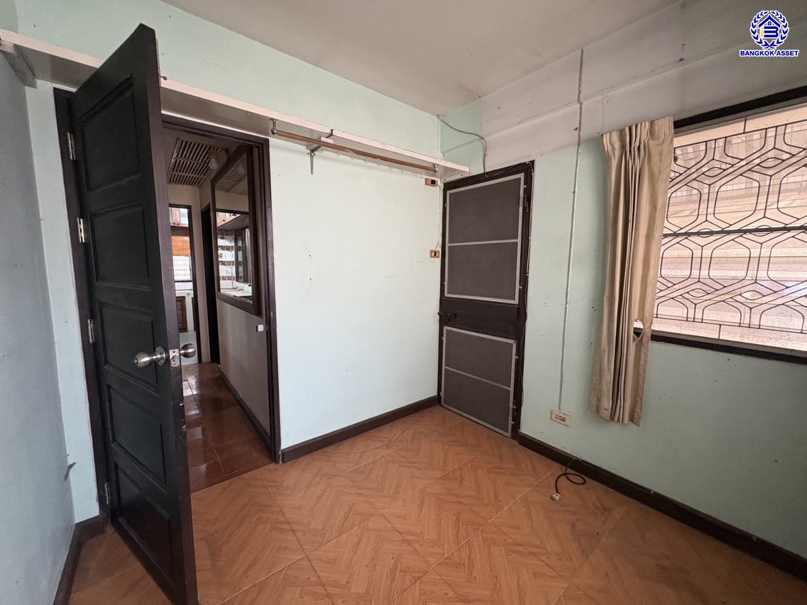 *****บ้านเดี่ยวมือสอง โครงการ ชวนชื่นกรีนวิลล์ พุทธมณฑลสาย2 เนื้อที่ 68 ตร.ว. พื้นที่ใช้สอย 200 ตร.ม. 4 ห้องนอน 3 ห้องน้ำ 3 ที่จอดรถ บนทำเลศักยภาพ เชื่อมต่อ ถ.พุทธมณฑลสาย2 และ ถ.กาญจนาภิเษก ใกล้ทางคู่ขนานลอยฟ้าบรมราชชนนี, เซ็นทรัลปิ่นเกล้า และ ใกล้มหาวิทยาลัยมหิดล