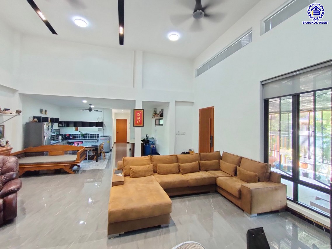 บ้านเดี่ยวมือสอง โครงการ ซอยคลองวัฒนา พุทธมณฑลสาย4 หลังริม เนื้อที่ 119 ตร.ว. พื้นที่ 225.18 ตร.ม. ฟังก์ชัน 3 ห้องนอน 3 ห้องน้ำ 3 ที่จอดรถ บ้านสภาพพร้อมอยู่ บนทำเลเดินทางเข้า-ออกในเมืองสะดวก เชื่อมต่อถนนบรมราชชนนี ถนนพุทธมณฑลสาย5 ถนนเพชรเกษม จองเลย!