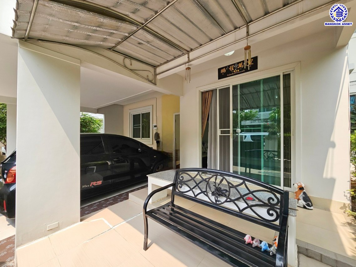 บ้านแฝดมือสอง โครงการ โฮมเพลส วงแหวน-รัตนาธิเบศร์ หลังริม! เนื้อที่ 45.20 ตร.ว. พื้นที่ใช้สอย 150 ตร.ม. ฟังก์ชัน 3 ห้องนอน 2 ห้องน้ำ ที่จอดรถ 2 คัน แถมฟรี! เครื่องปรับอากาศ พร้อมเข้าอยู่ ตั้งอยู่บนทำเลแห่งการเดินทาง ใกล้รถไฟฟ้าสายสีม่วง "สถานีคลองบางไผ่" และจุดขึ้นทางด่วน "กาญจนาภิเษก"...