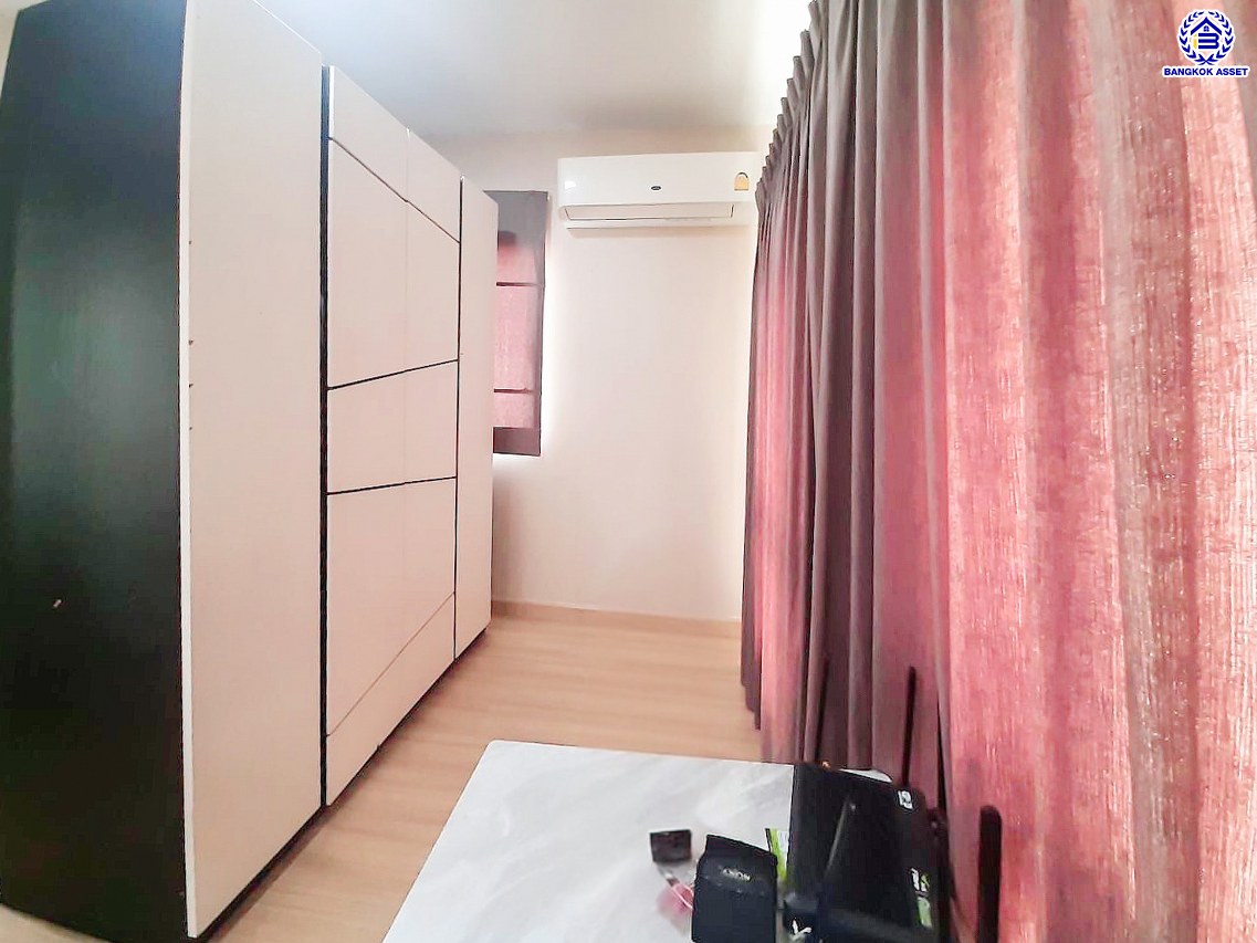 *****บ้านแฝดมือสอง โครงการ พฤกษา ลำลูกกา-วงแหวนฯ ตอบโจทย์ทุกการอยู่อาศัย บนเนื้อที่ 35.80 ตร.ว. พื้นที่ใช้สอย 128 ตร.ม. ฟังก์ชัน 4 ห้องนอน 2 ห้องน้ำ จอดรถได้ 1 คัน บนทำเลดีที่สุด เชื่อมต่อถนนลำลูกกา, ถนนนิมิตใหม่ และ ใกล้จุดขึ้นทางด่วน "ฉลองรัช"