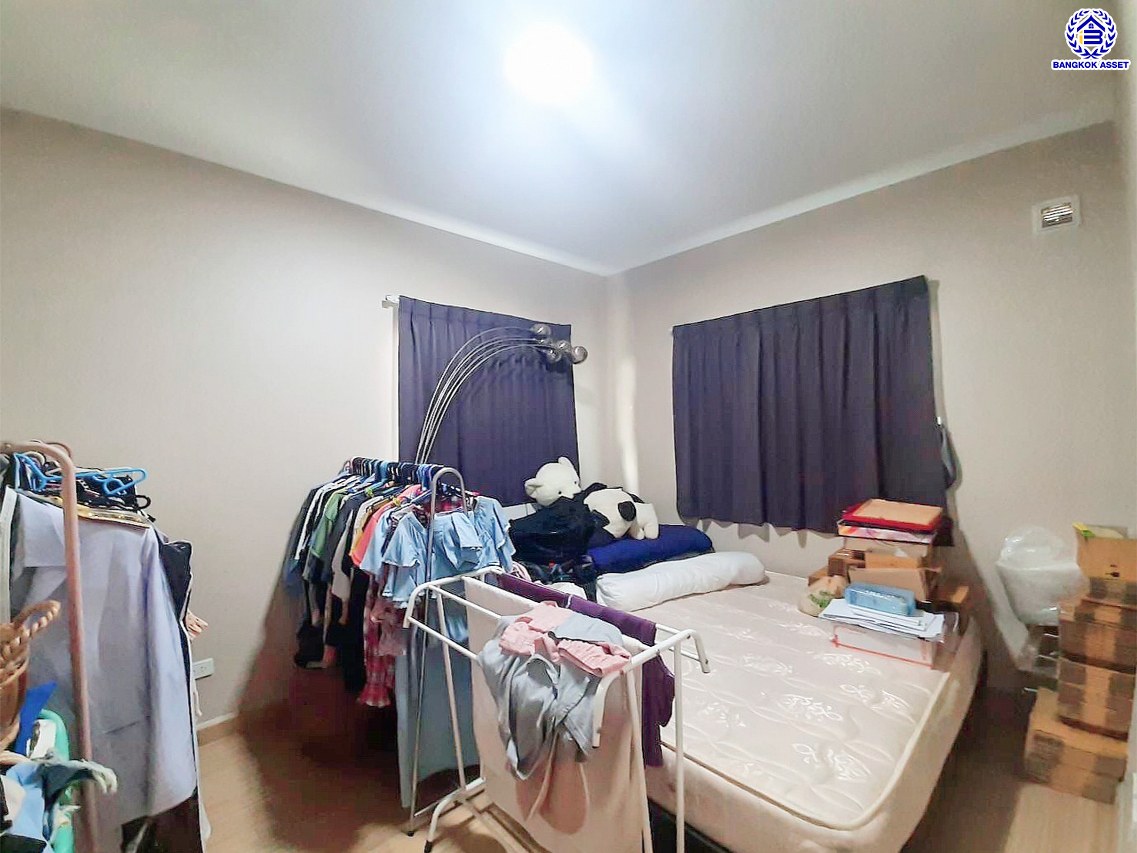 *****บ้านแฝดมือสอง โครงการ พฤกษา ลำลูกกา-วงแหวนฯ ตอบโจทย์ทุกการอยู่อาศัย บนเนื้อที่ 35.80 ตร.ว. พื้นที่ใช้สอย 128 ตร.ม. ฟังก์ชัน 4 ห้องนอน 2 ห้องน้ำ จอดรถได้ 1 คัน บนทำเลดีที่สุด เชื่อมต่อถนนลำลูกกา, ถนนนิมิตใหม่ และ ใกล้จุดขึ้นทางด่วน "ฉลองรัช"