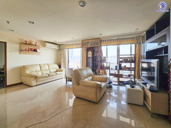 *****คอนโดมิเนียมมือสอง โครงการ ริเวอร์ เฮฟเว่น คอนโดมิเนียม พื้นที่ใช้สอย 92.25 ตร.ม. ฟังก์ชัน 2 ห้องนอน 2 ห้องน้ำ แถมฟรี! เครื่องปรับอากาศ, เครื่องทำน้ำอุ่น บนทำเลเดินทางสะดวก เชื่อมต่อถนนเจริญกรุง, ถนนพระราม3, ถนนมไหสวรรย์, ถนนเจริญราษฎร์, ถนนจันทน์ ใกล้รถไฟฟ้าเขียวเข้ม "สถานีสะพานตากสิน" และจุดขึ้นทางด่วน "พระราม3"