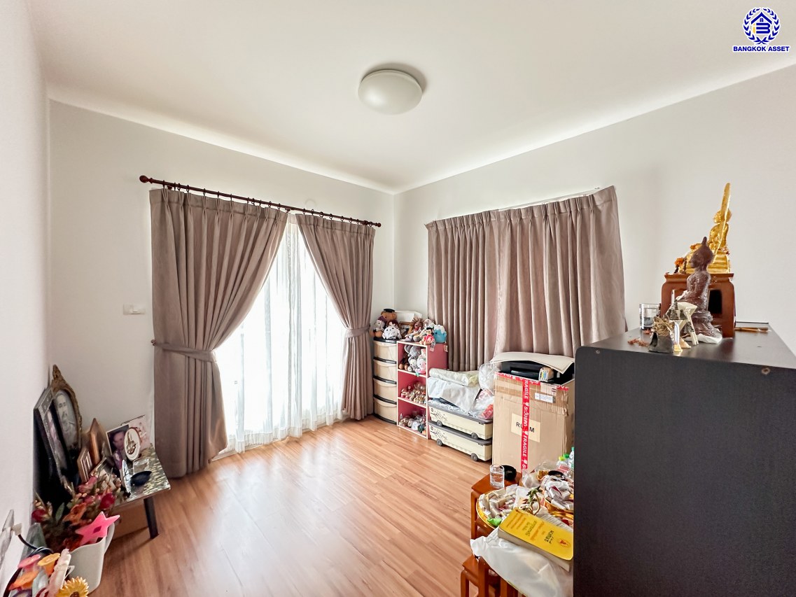 *****บ้านเดี่ยวมือสองนนทบุรี โครงการ ชัยพฤกษ์ ปิ่นเกล้า-กาญจนาฯ เนื้อที่ 88.40 ตร.ว. พื้นที่ใช้สอย 240 ตร.ม. ฟังก์ชัน 4 ห้องนอน 3 ห้องน้ำ 2 ที่จอดรถ พร้อมอยู่ สภาพแวดล้อมดี เดินทางสะดวก เชื่อมต่อถนนกาญจนาภิเษก, ถนนนครอินทร์, ถนนราชพฤกษ์ ใกล้รถไฟฟ้าสายสีม่วง "สถานีตลาดบางใหญ่" และจุดขึ้นทางด่วน "ศรีรัช"