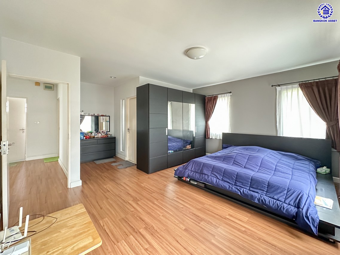 *****บ้านเดี่ยวมือสองนนทบุรี โครงการ ชัยพฤกษ์ ปิ่นเกล้า-กาญจนาฯ เนื้อที่ 88.40 ตร.ว. พื้นที่ใช้สอย 240 ตร.ม. ฟังก์ชัน 4 ห้องนอน 3 ห้องน้ำ 2 ที่จอดรถ พร้อมอยู่ สภาพแวดล้อมดี เดินทางสะดวก เชื่อมต่อถนนกาญจนาภิเษก, ถนนนครอินทร์, ถนนราชพฤกษ์ ใกล้รถไฟฟ้าสายสีม่วง "สถานีตลาดบางใหญ่" และจุดขึ้นทางด่วน "ศรีรัช"