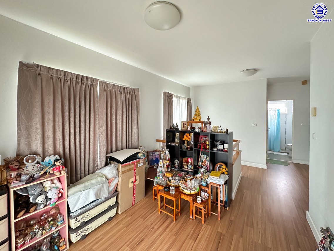 *****บ้านเดี่ยวมือสองนนทบุรี โครงการ ชัยพฤกษ์ ปิ่นเกล้า-กาญจนาฯ เนื้อที่ 88.40 ตร.ว. พื้นที่ใช้สอย 240 ตร.ม. ฟังก์ชัน 4 ห้องนอน 3 ห้องน้ำ 2 ที่จอดรถ พร้อมอยู่ สภาพแวดล้อมดี เดินทางสะดวก เชื่อมต่อถนนกาญจนาภิเษก, ถนนนครอินทร์, ถนนราชพฤกษ์ ใกล้รถไฟฟ้าสายสีม่วง "สถานีตลาดบางใหญ่" และจุดขึ้นทางด่วน "ศรีรัช"