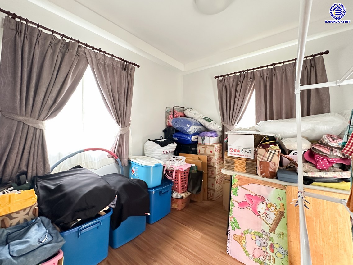 *****บ้านเดี่ยวมือสองนนทบุรี โครงการ ชัยพฤกษ์ ปิ่นเกล้า-กาญจนาฯ เนื้อที่ 88.40 ตร.ว. พื้นที่ใช้สอย 240 ตร.ม. ฟังก์ชัน 4 ห้องนอน 3 ห้องน้ำ 2 ที่จอดรถ พร้อมอยู่ สภาพแวดล้อมดี เดินทางสะดวก เชื่อมต่อถนนกาญจนาภิเษก, ถนนนครอินทร์, ถนนราชพฤกษ์ ใกล้รถไฟฟ้าสายสีม่วง "สถานีตลาดบางใหญ่" และจุดขึ้นทางด่วน "ศรีรัช"