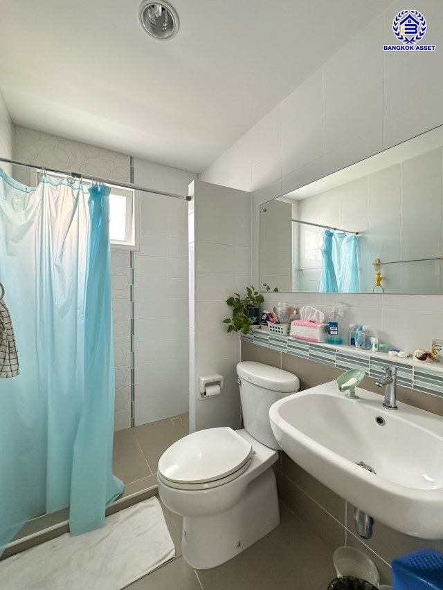 *****บ้านเดี่ยวมือสองนนทบุรี โครงการ ชัยพฤกษ์ ปิ่นเกล้า-กาญจนาฯ เนื้อที่ 88.40 ตร.ว. พื้นที่ใช้สอย 240 ตร.ม. ฟังก์ชัน 4 ห้องนอน 3 ห้องน้ำ 2 ที่จอดรถ พร้อมอยู่ สภาพแวดล้อมดี เดินทางสะดวก เชื่อมต่อถนนกาญจนาภิเษก, ถนนนครอินทร์, ถนนราชพฤกษ์ ใกล้รถไฟฟ้าสายสีม่วง "สถานีตลาดบางใหญ่" และจุดขึ้นทางด่วน "ศรีรัช"