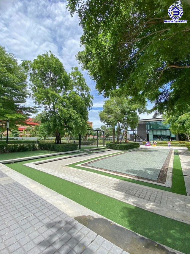 *****ทาวน์เฮ้าส์มือสอง โครงการ พฤกษาวิลล์ ลาดกระบัง-ประชาพัฒนา เนื้อที่ 21.70 ตร.ว. พื้นที่ใช้สอย 120 ตร.ม. ฟังก์ชัน 4 ห้องนอน 2 ห้องน้ำ 1 ที่จอดรถ ตั้งบนทำเลดี หน้าโครงการติดถนนใหญ่ "ลาดกระบัง" ใกล้สนามบิน "สุวรรณภูมิ" เชื่อมต่อถนนประชาพัฒนา, ถนนหลวงแพ่ง, ถนนลาดกระบัง, ถนนกิ่งแก้ว ใกล้รถไฟฟ้าแอร์พอร์ตลิ้งค์ "สถานีลาดกระบัง" และจุดขึ้นมอเตอร์เวย์ "กรุงเทพ-ชลบุรี"