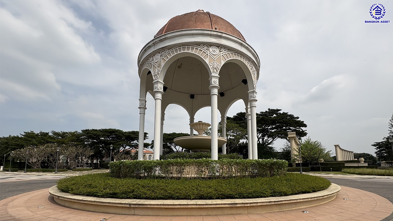 บ้านเดี่ยวมือสองสุดหรู โครงการ ลดาวัลย์ ราชพฤกษ์-ปิ่นเกล้า หลังมุม เนื้อที่ 146.70 ตร.ว. พื้นที่ใช้สอย 400 ตร.ม. ฟังก์ชัน 4 ห้องนอน 4 ห้องน้ำ 1 ห้องแม่บ้าน 3 ที่จอดรถ โครงการบนทำเลศักยภาพ ติดถนนราชพฤกษ์ เชื่อมต่อถนนบรมราชชนนี ถนนพรานนก-กาญจนาภิเษก ถนนพุทธมณฑลสาย1 ใกล้รถไฟฟ้าสายสีน้ำเงิน "สถานีบางหว้า" และจุดขึ้นทางด่วน "ศรีรัช"...