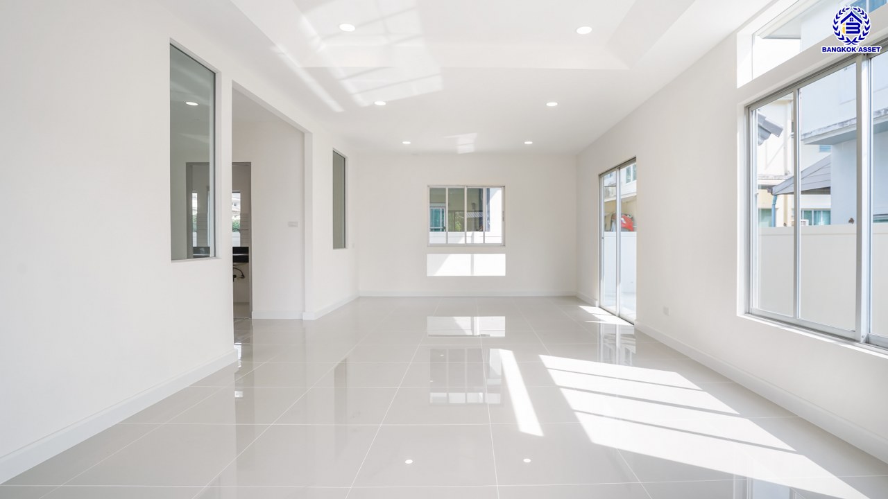 บ้านมือสองตกแต่งใหม่ โครงการ ชัยพฤกษ์ เพชรเกษม81 แบรนด์ Land&House พร้อมรองรับทุกความสุข บนเนื้อที่ 50 ตร.ว. พื้นที่ใช้สอย 194.17 ตร.ม. ฟังก์ชัน 3 ห้องนอน 3 ห้องน้ำ จอดรถได้ 2 คัน ทำเลเดินทางสะดวก เชื่อมต่อถนนเพชรเกษม ถนนมาเจริญ ใกล้เดอะมอลล์ บางแค และรถไฟฟ้าสายสีน้ำเงิน "สถานีหลักสอง"