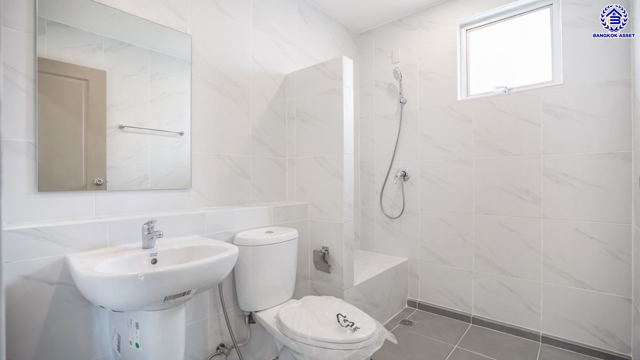 บ้านมือสองตกแต่งใหม่ โครงการ ชัยพฤกษ์ เพชรเกษม81 แบรนด์ Land&House พร้อมรองรับทุกความสุข บนเนื้อที่ 50 ตร.ว. พื้นที่ใช้สอย 194.17 ตร.ม. ฟังก์ชัน 3 ห้องนอน 3 ห้องน้ำ จอดรถได้ 2 คัน ทำเลเดินทางสะดวก เชื่อมต่อถนนเพชรเกษม ถนนมาเจริญ ใกล้เดอะมอลล์ บางแค และรถไฟฟ้าสายสีน้ำเงิน "สถานีหลักสอง"